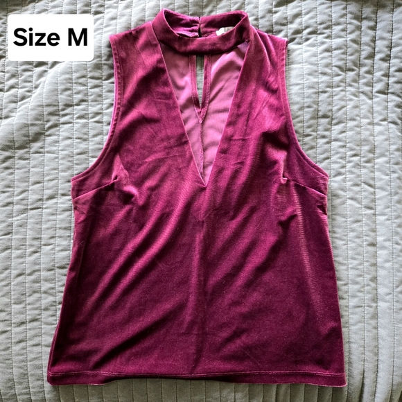 Charlotte Russe Purple Crushed Velvet Turtleneck Keyhole Tank Top Size M - Picture 1 of 3